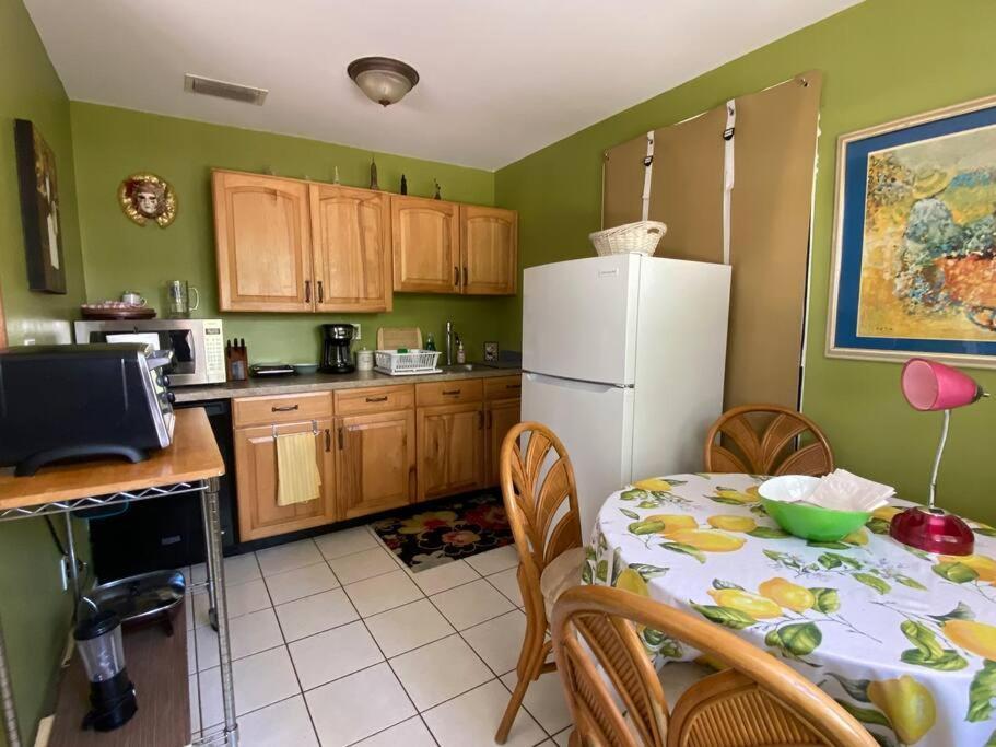 One Bed Suite Near Beaches And Downtown סרסוטה מראה חיצוני תמונה