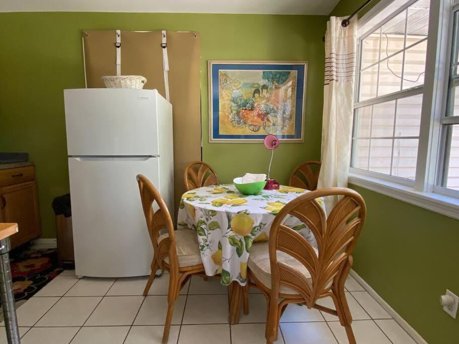 One Bed Suite Near Beaches And Downtown סרסוטה מראה חיצוני תמונה
